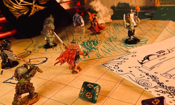 dnd mini fight and dice