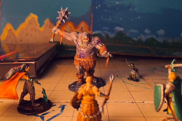 dnd miniatures troll vs. party